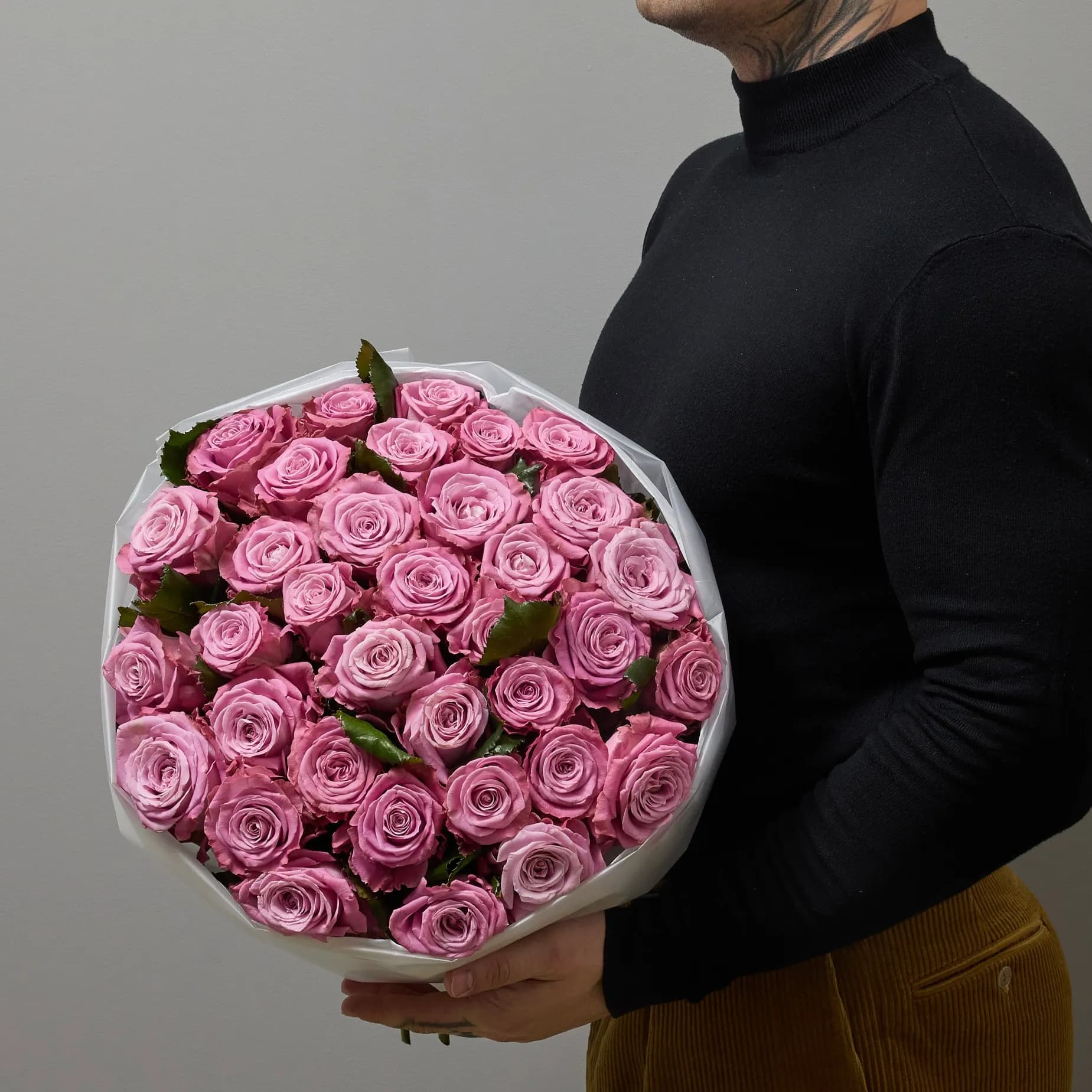 Пышный букет из 35 фиолетовых роз Маритим - фото 2